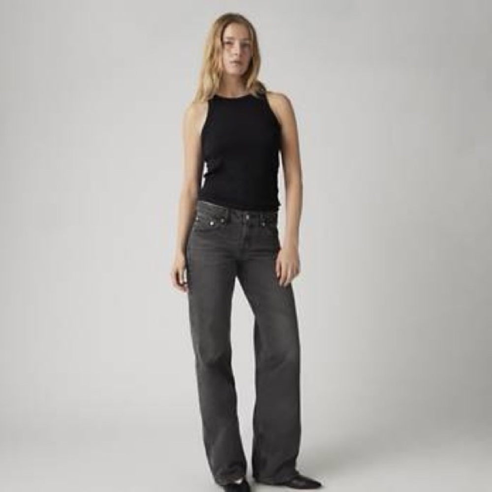 levi’s low loose black wash jeans size 30